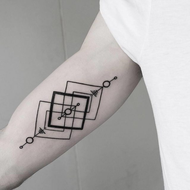 30 Cool Geometric Tattoos by Malvina Maria 10