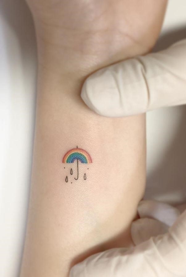 40 Amazingly Tiny And Cute Tattoos Every Women Would Want 27