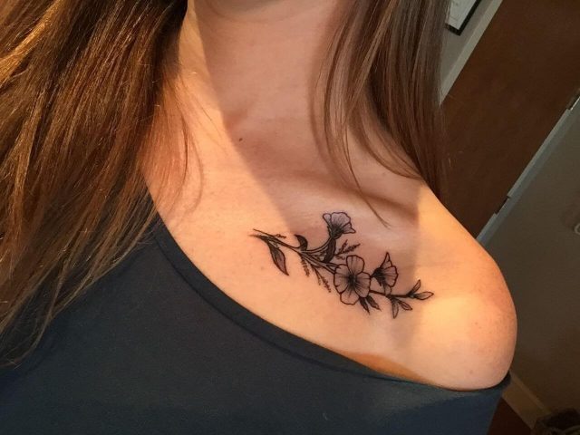 58 Small Collar Bones Tattoo