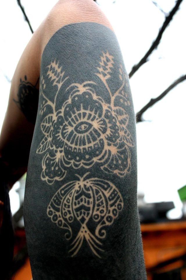 Amazing black and white ink