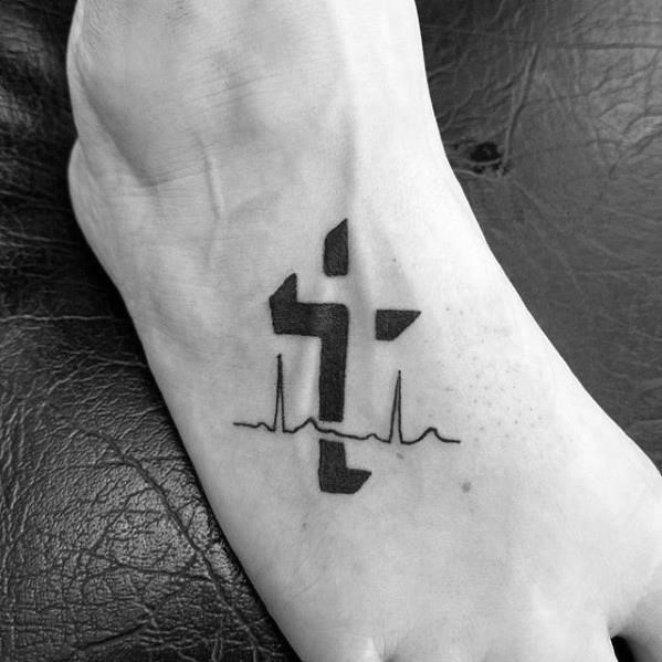 Circle Tattoo with the Three Crosses of Calvary Hill