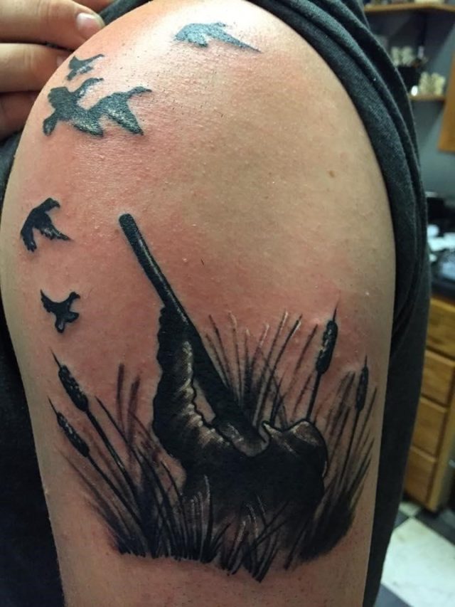 Duck Hunting Tattoo st4038