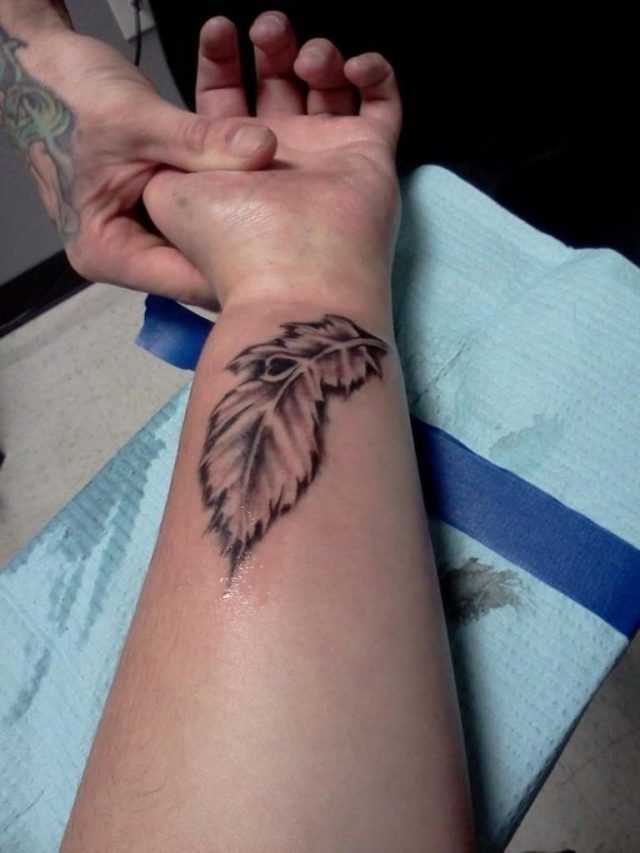 Funky Feather Tattoo WT130