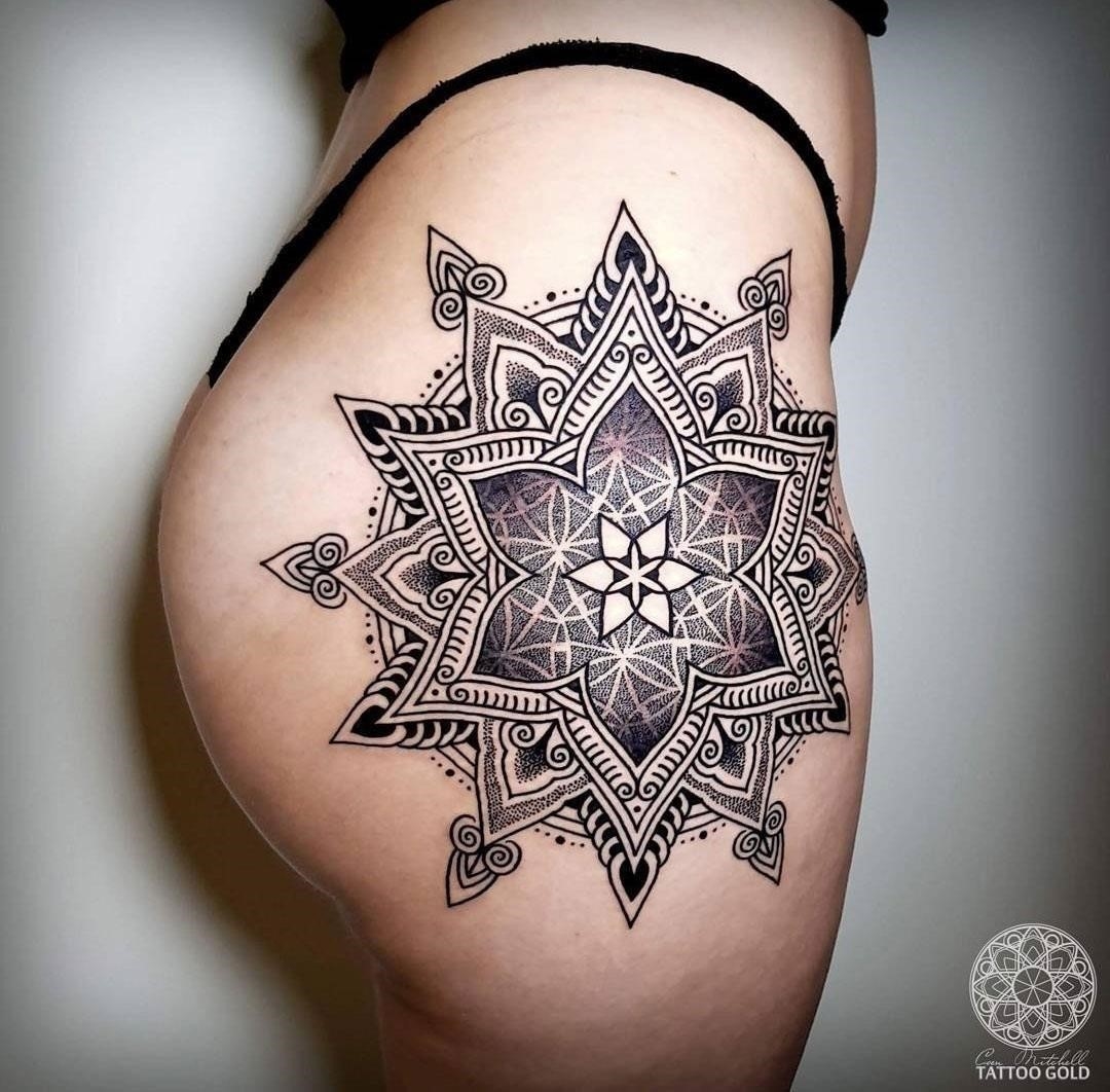 19 Gorgeous Hip Tattoo Ideas For Women Youll Instantly Love  Tikli