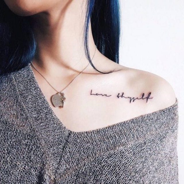 Sexy script on women collarbone tattoo ideas