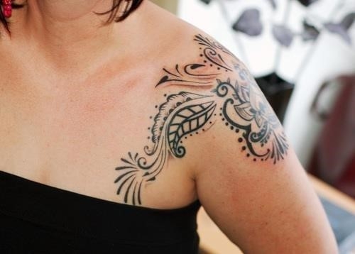 Beautiful left shoulder tattoo for women