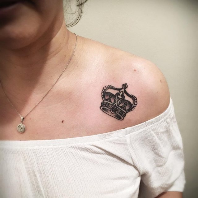 Crown tattoo 15101872