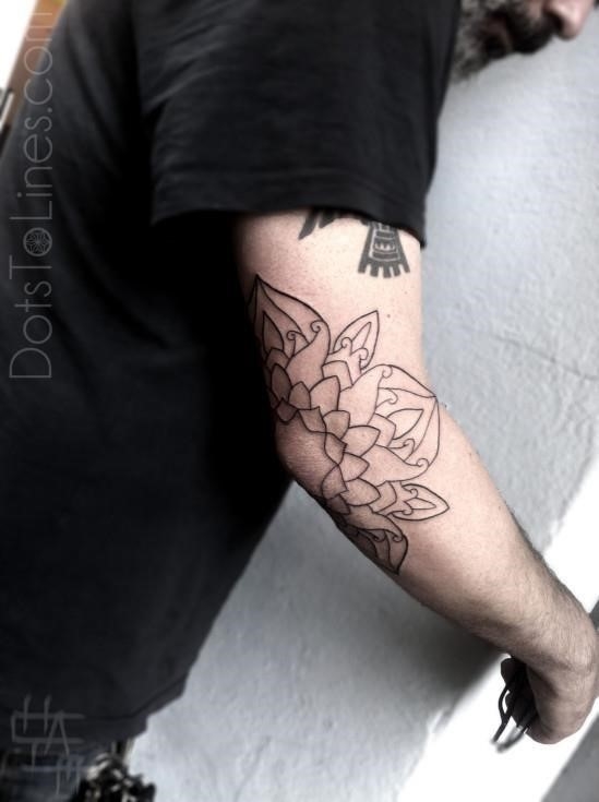 Geometric tattoo on the right elbow by Unkle Gregory  Elbow tattoos Geometric  tattoo Geometry tattoo