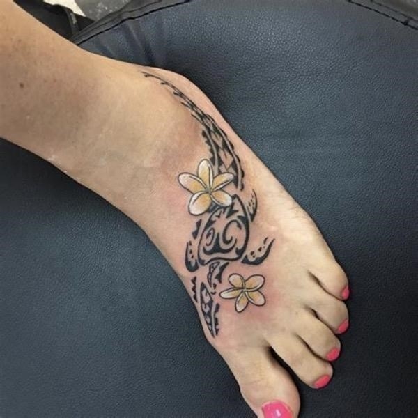Elegant ankle tattoos for women 93