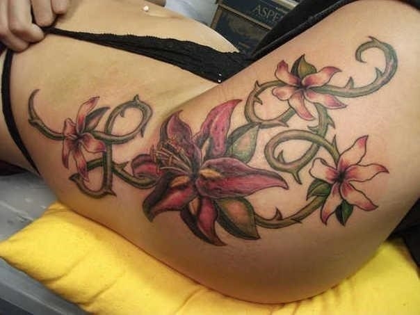 Flower hip tattoos featured