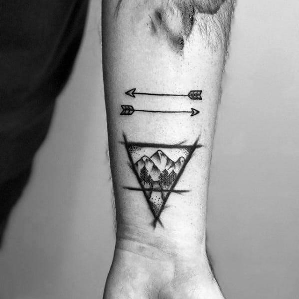 Guys small arrow tattoo deisgns on wrist