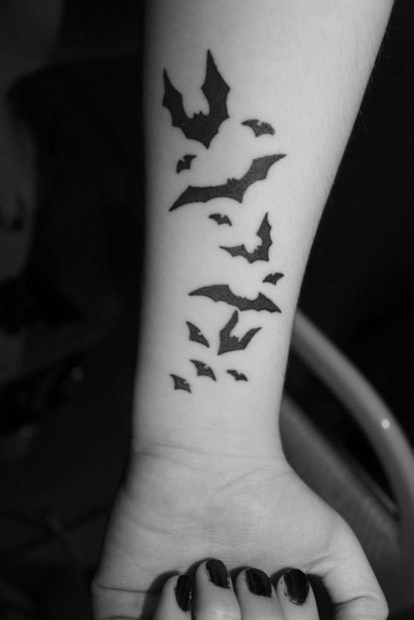 Halloween tattoo bats 580×869