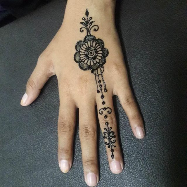 Henna tattoo designs 84