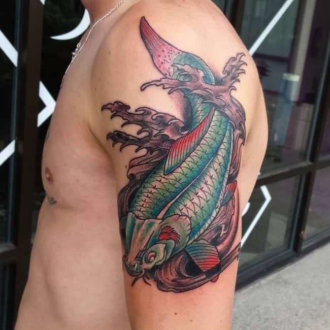 Fisherman gets ruler tattoo on his leg so he can always measure his catch