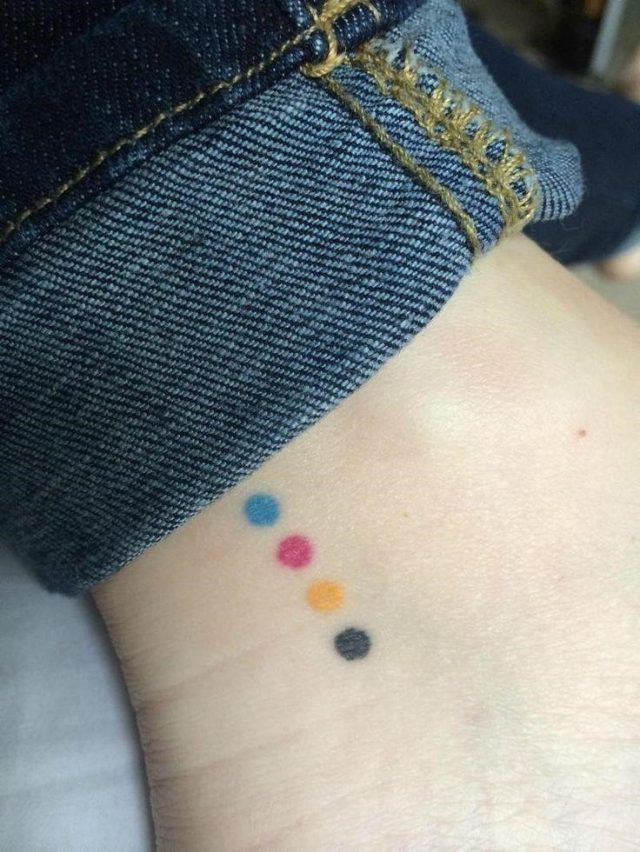 Minimalist tattoos 007